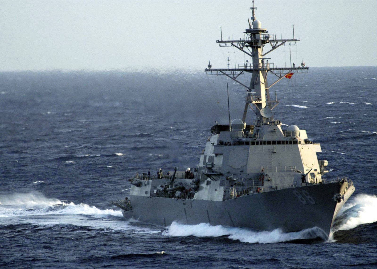 A starboard view of the US Navy (USN) Arleigh Burke Class Guided ...