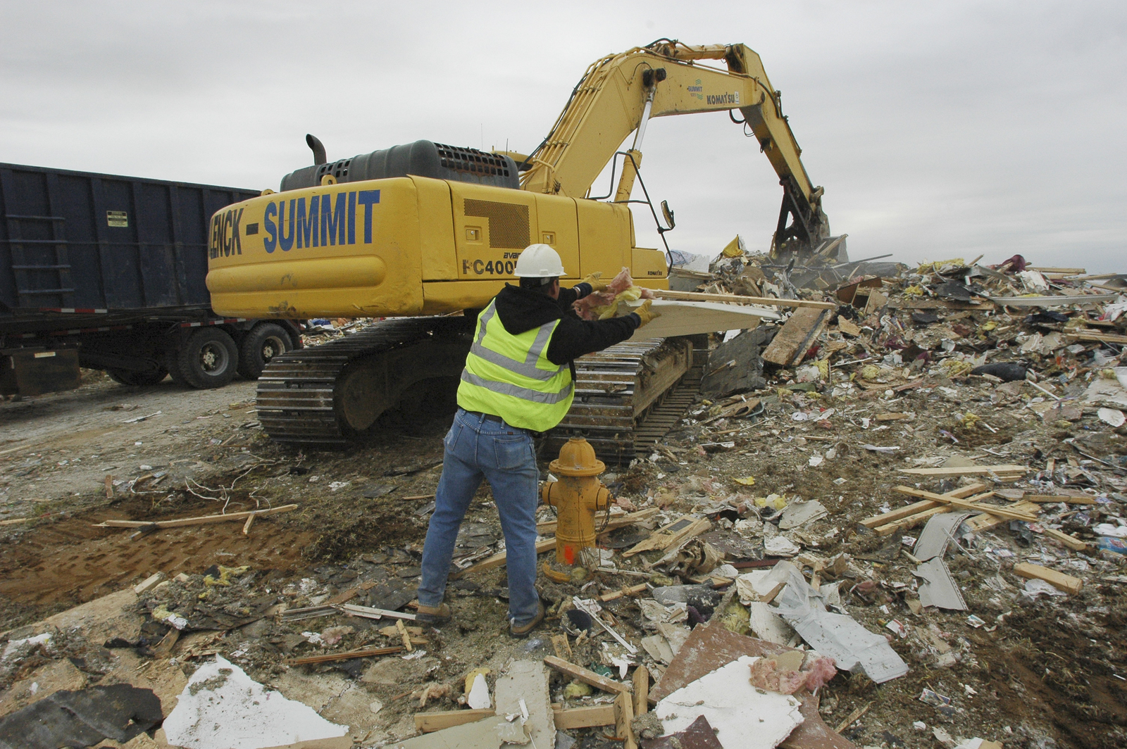 Шторм 26 ноября. Storm debris removal.