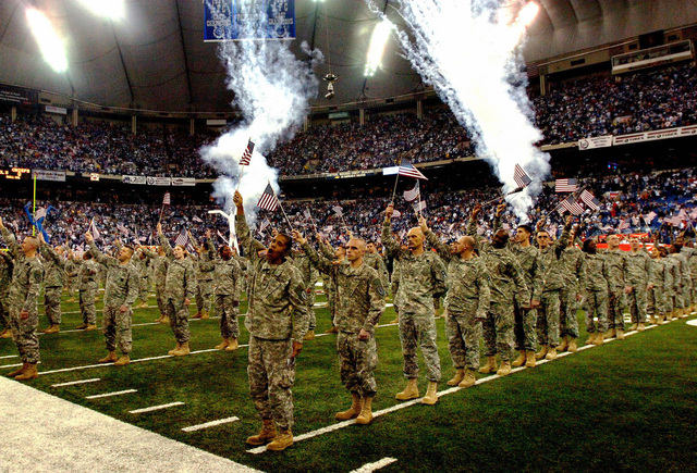 DVIDS - Images - Service members participate in Chicago Bears Salute to  Service game [Image 5 of 6]