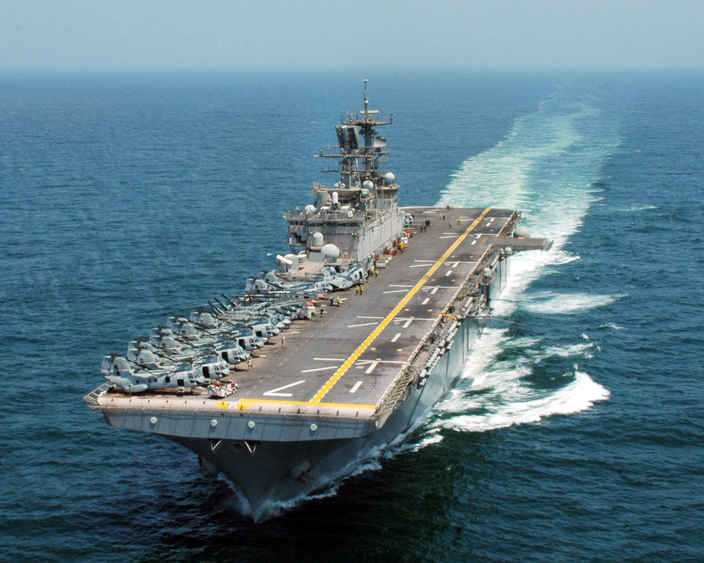 The U.S. Navy Wasp Class Amphibious Assault Ship USS IWO JIMA (LHD 7 ...