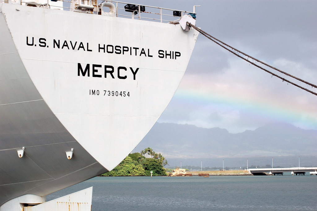 das-u-s-navy-military-sealift-command-mercy-class-hospital-ship-usns