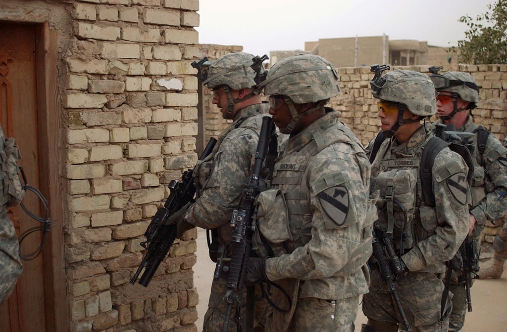 U.S. Army soldiers from Baker Company, 1ST Battalion, 5th Cavalry ...