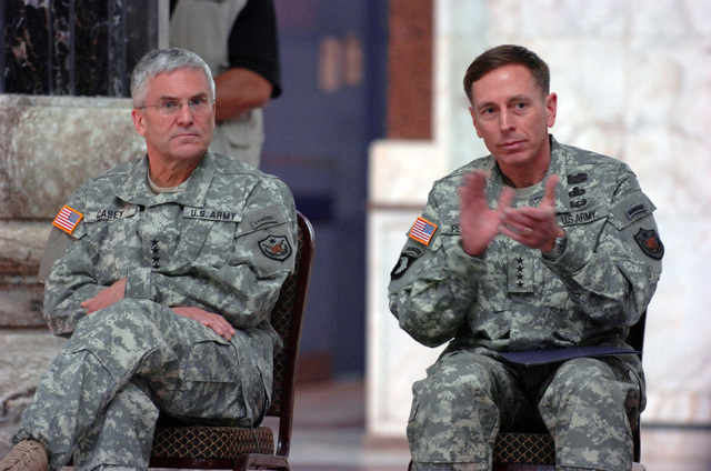 U.S. Army LT. GEN. David H Petraeus (right), Commanding General, U.S ...