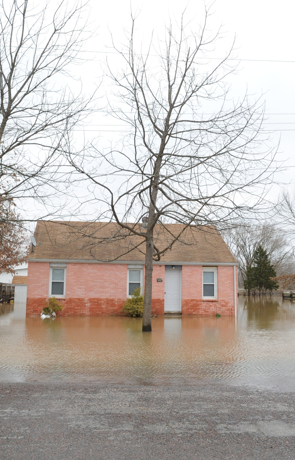 Severe Storms And Flooding Pacific Mo This Home Continues To Be Surrounded By