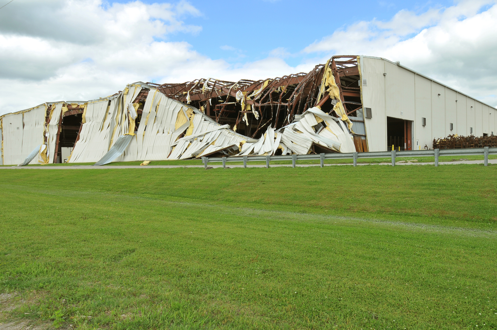 Die Ursprungliche Datenbank Beschreibt Dies Wie Folgt Titel Tornado Schaden In Oklahoma Produktionsdatum 17 05 2010 Bildunterschrift