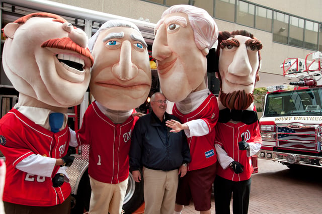 Screech, the Washington Nationals' mascot, offers Chief - PICRYL - Public  Domain Media Search Engine Public Domain Search