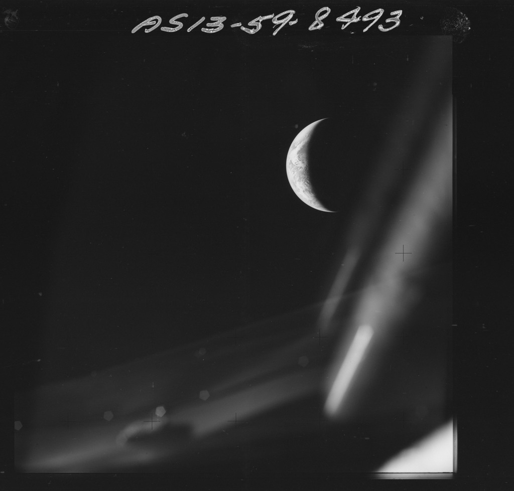 AS13-59-8493 - Apollo 13 - Public domain NASA photogrpaph - NARA ...