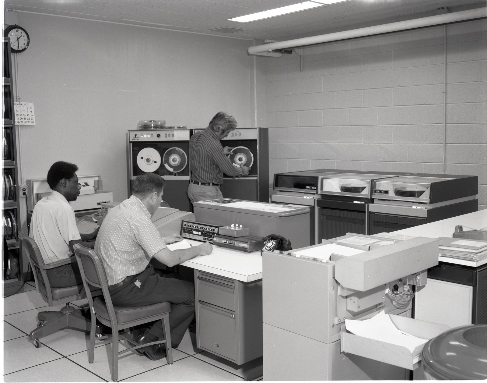 8x6 Foot Wind Tunnel Building Room 10 Communications Equipment