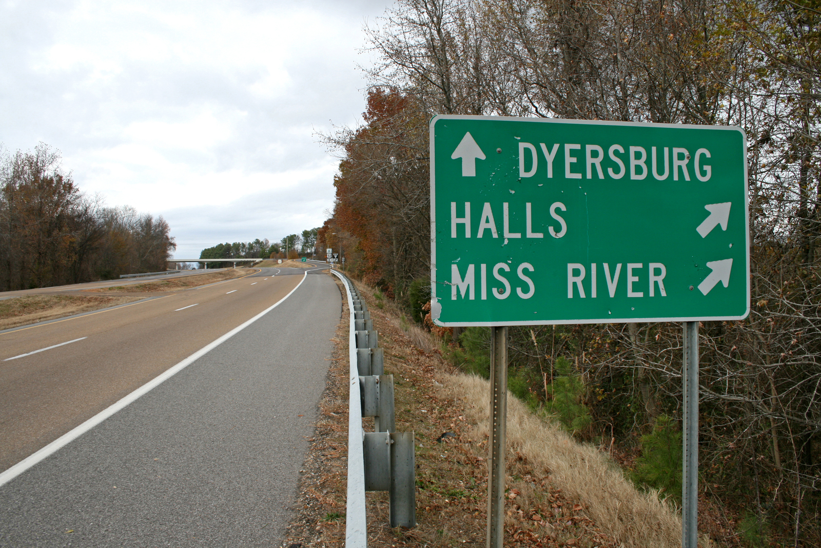 Great River Road - Sign for Dyersburg, Halls & Mississippi River