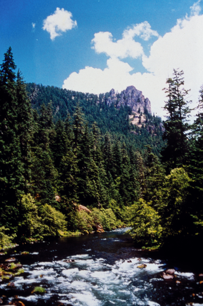 Rogue-Umpqua Scenic Byway - Umpqua Rocks Geologic Area - NARA & DVIDS ...