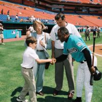 File:Darrell Johnson Gerald Ford and Sparky Anderson in 1976 (cropped).jpg  - Wikipedia